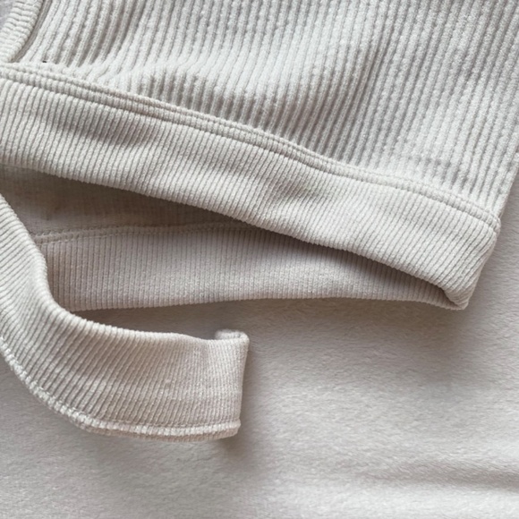 white ribbed cropped front tie Urban outfitters top - Picture 4 of 9